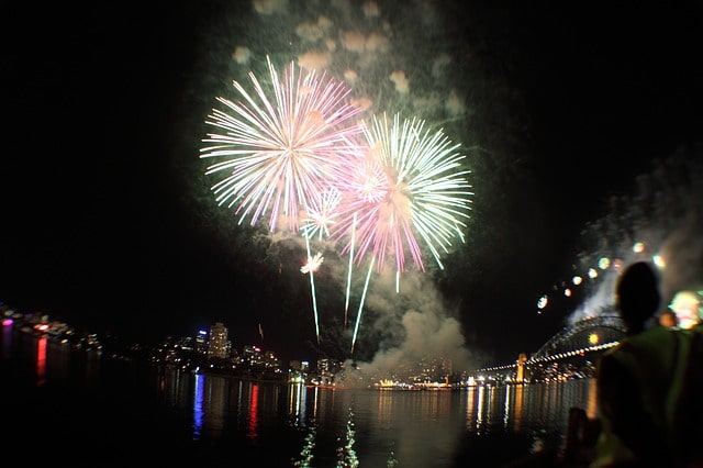 Traditionell findet in den Städten und Gemeinden am Australia Day ein großes Feuerwerk statt