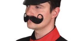 Hut: Uniformmütze, schwarz-rot - 1